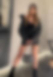 Chica trans con ganas de conocer gente divertida y pasarlo genial